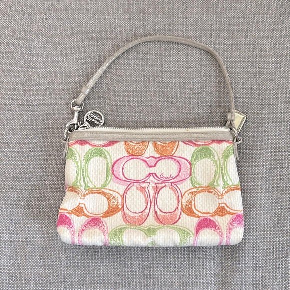 Coach Vintage Poppy Wristlet - Picture 6 of 8
